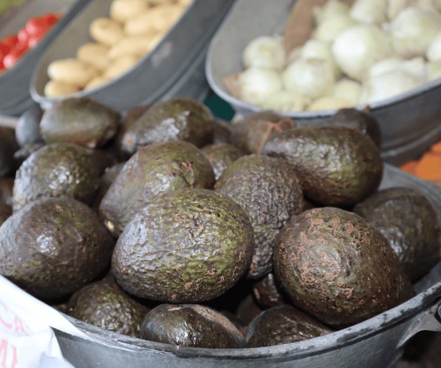 Mantienen básicos los precios elevados