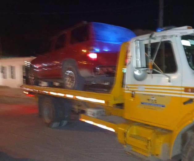 Se impacta con veh&iacute;culo estacionado