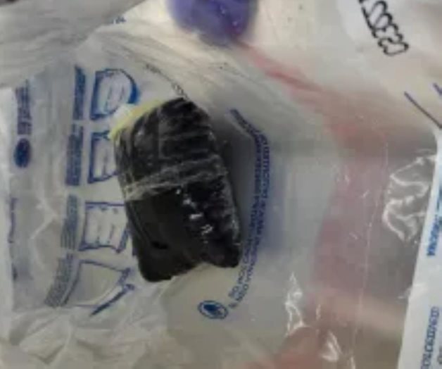 Arrestan a mujer; transportaba fentanilo en su cavidad interna