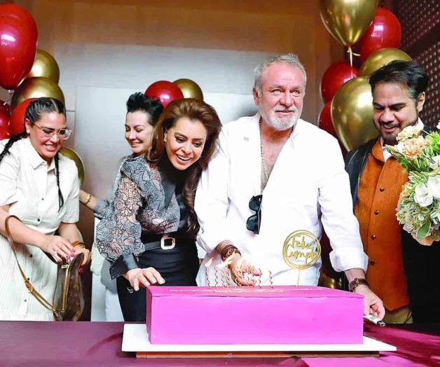 Le cantan Las Mañanitas