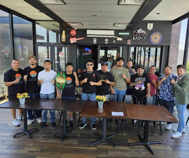 Boxeadores calientan el ring