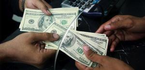 Avanza en EU impuesto del 5% a remesas; advierten impacto económico y más migración irregular