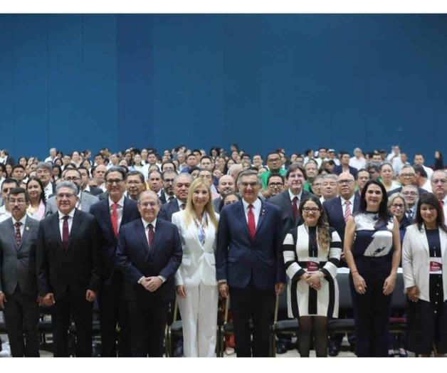 Solicita Américo hacer de la Medicina la más humana de las ciencias