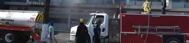 Se incendia restaurante por posible cortocircuito