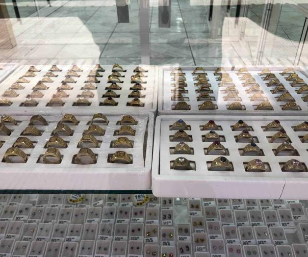 Anillos de graduación son un lujo Anillos de graduación son un lujo