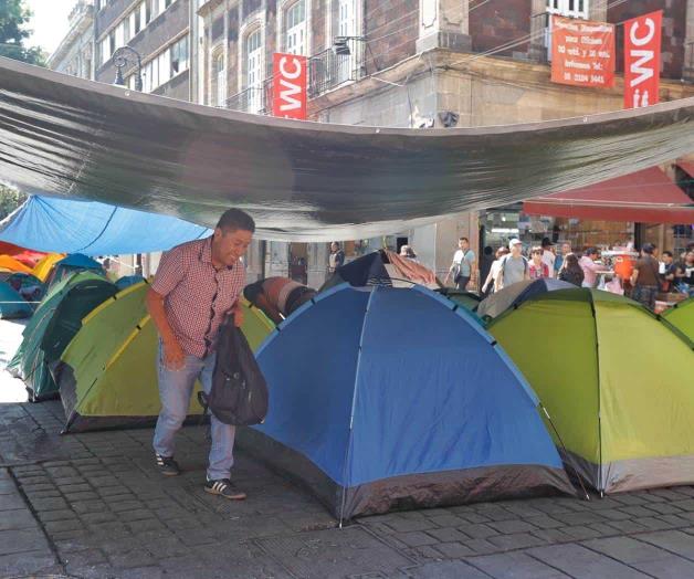 Exigen publicar reforma salarial para maestros y médicos
