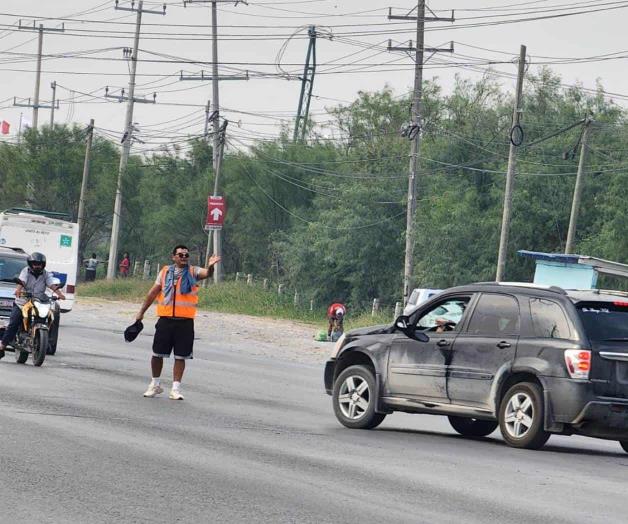 Coordina ciudadano vialidad en carretera a San Fernando Coordina ciudadano vialidad en carretera a San Fernando