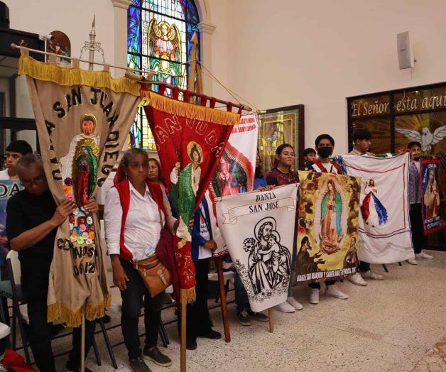 Danzantes matlachines peregrinan a concatedral