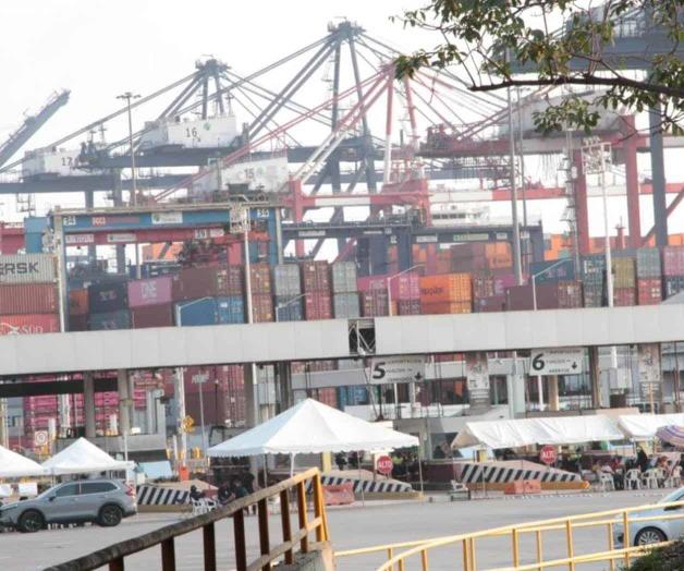 Paro de labores en Aduana de Manzanillo causa pérdida de 150 millones de dólares Paro de labores en Aduana de Manzanillo causa pérdida de 150 millones de dólares