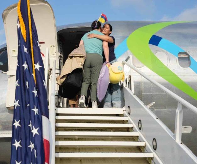 Realizan el primer vuelo de autodeportación en EU Realizan el primer vuelo de autodeportación en EU