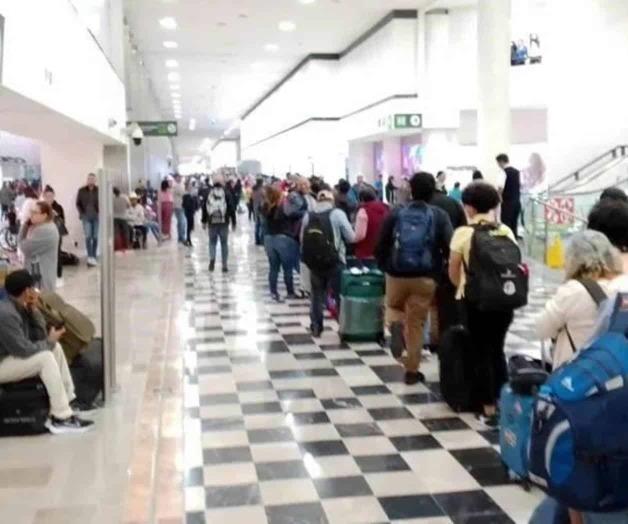 Eval&uacute;an taxis de Apps en AICM durante Mundial