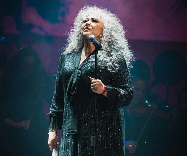 Retoma escenarios con su voz inigualable