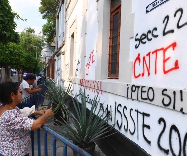 Maestros de CNTE realizarán bloqueo en Afore, SAT, SHCP y BMV