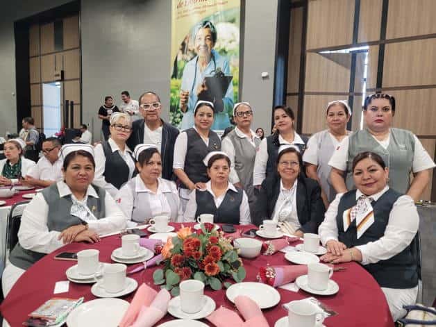 Reconoce gobernador a enfermeras de instituciones de salud en Tamaulipas Reconoce gobernador a enfermeras de instituciones de salud en Tamaulipas