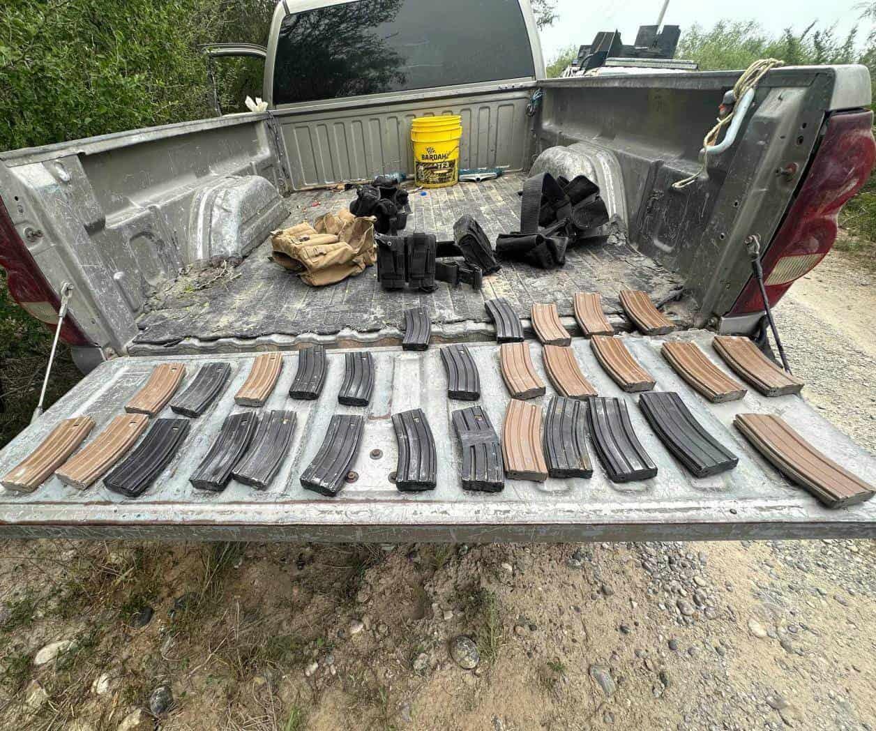 Detienen a sujeto con una camioneta robada