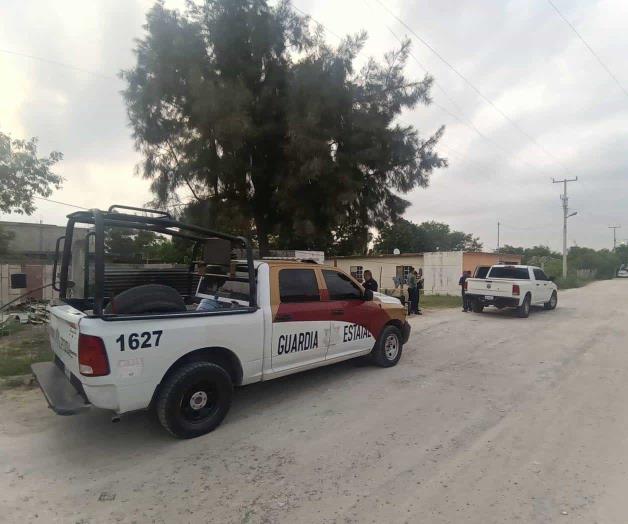 Encuentra cadáver en su traspatio