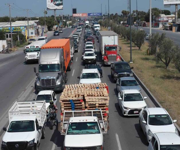 Atora tráfico repavimentación de carretera Reynosa-Río Bravo Atora tráfico repavimentación de carretera Reynosa-Río Bravo
