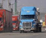 Enfrentan crisis en el sector transporte