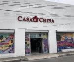 Sufren comercios con invasión china