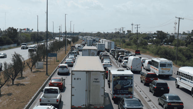 Caos vial en la Carretera Reynosa-R&iacute;o Bravo