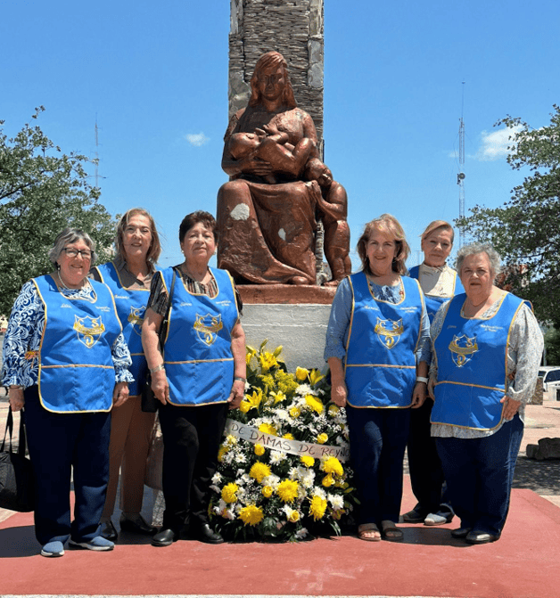 Llevan canastillas al hospital