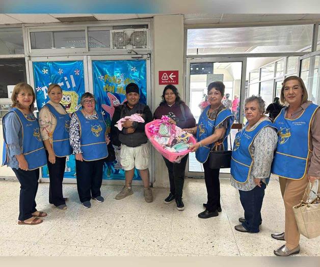 Llevan canastillas al hospital Llevan canastillas al hospital