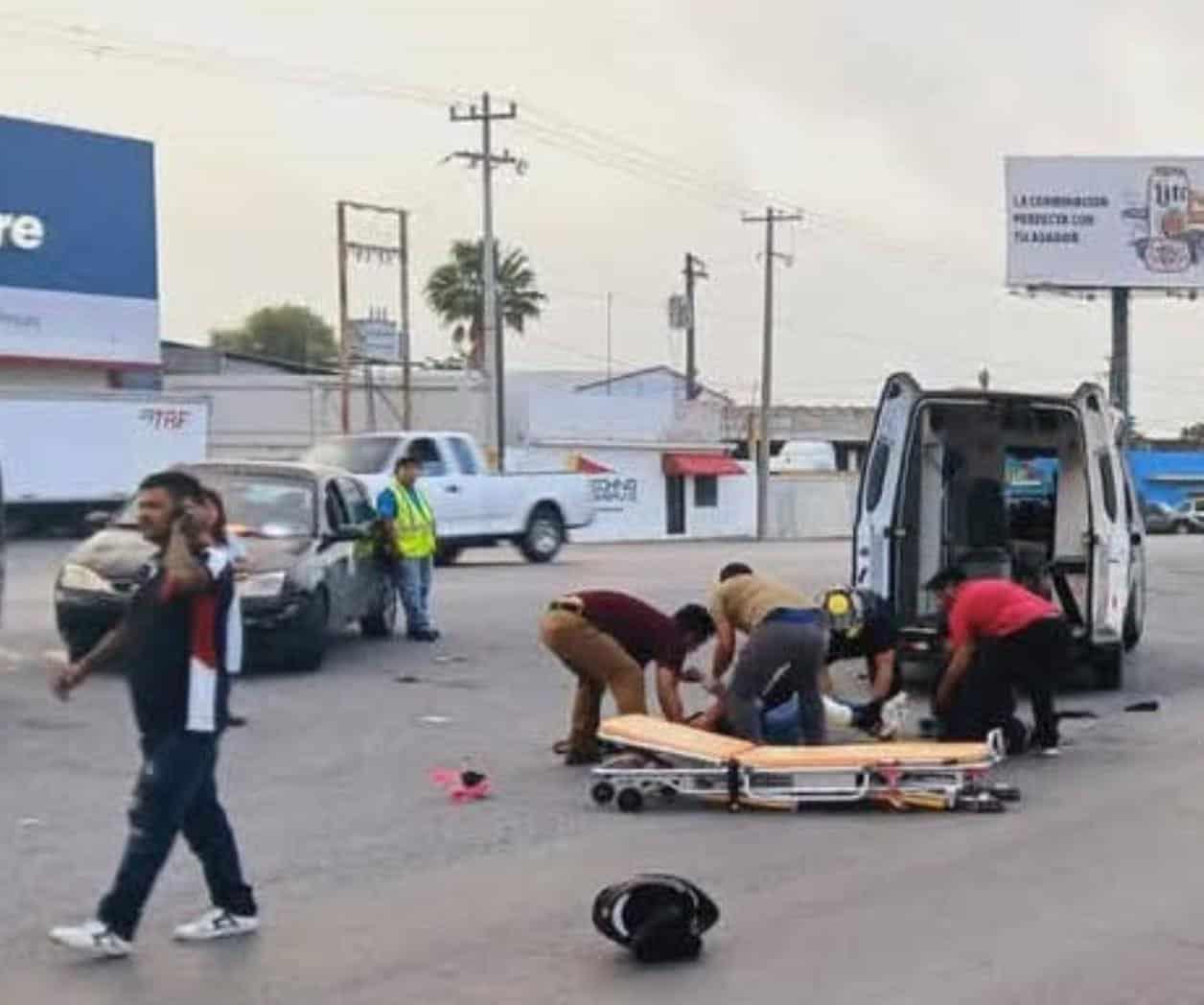 Resulta pareja lesionada al chocar moto con camioneta en Bulevar Morelos de Reynosa