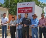 Inaugura Lalo Gattás calle de concreto
