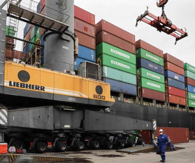 Crisis en el Puerto de Manzanillo por Protestas y Falta de Personal Crisis en el Puerto de Manzanillo por Protestas y Falta de Personal