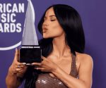Recapitulación de los premios y actuaciones en los AMAs 2025
