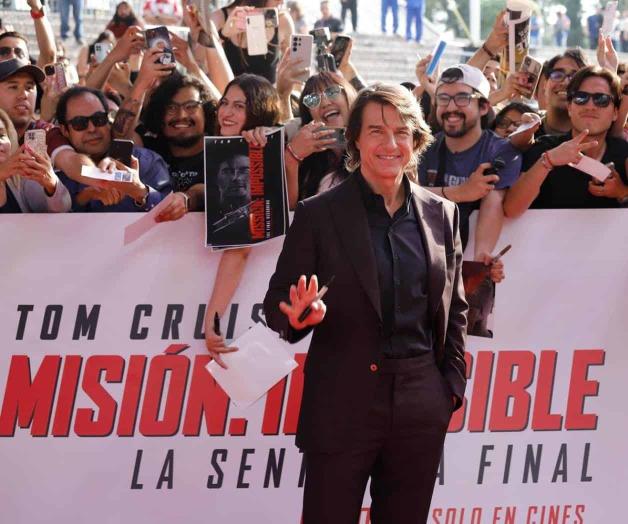 Agradece al público el éxito Agradece al público el éxito