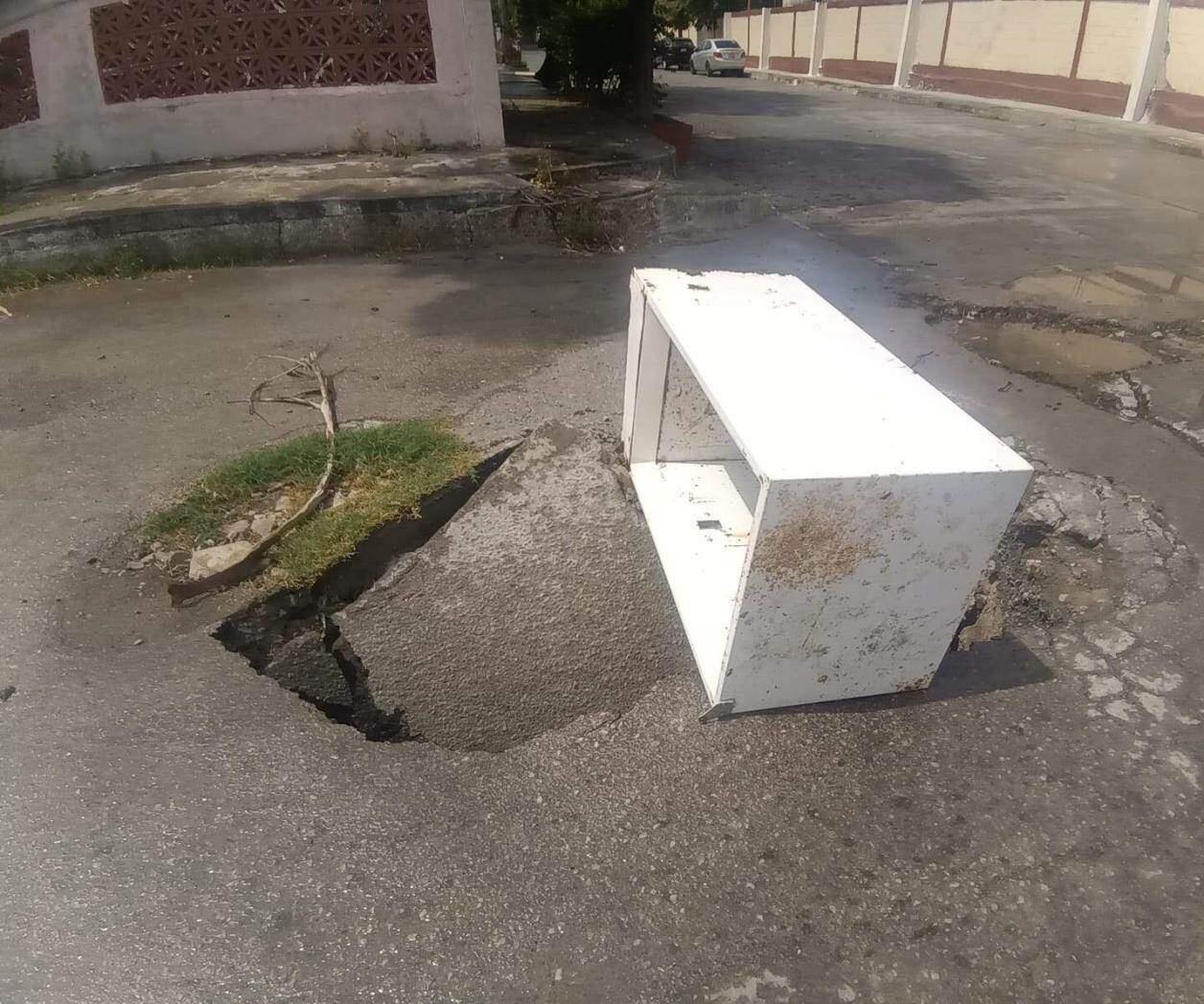 Cae suelo en zona escolar