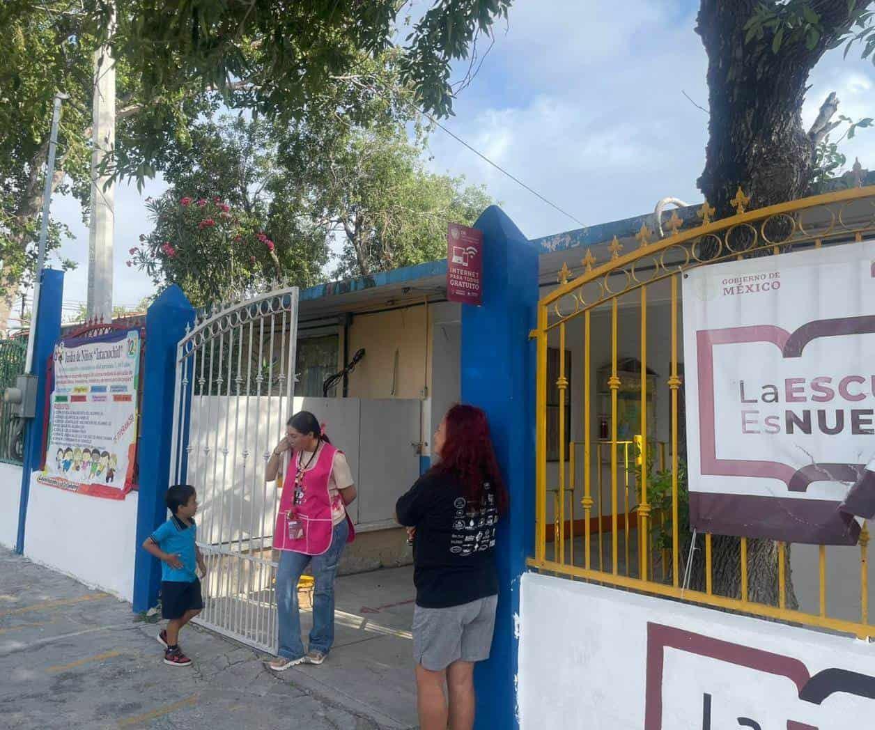 Evacuan a 600 alumnos