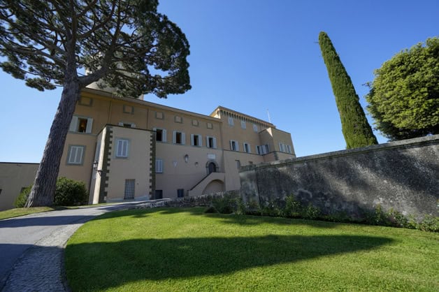 León XIV en Castel Gandolfo