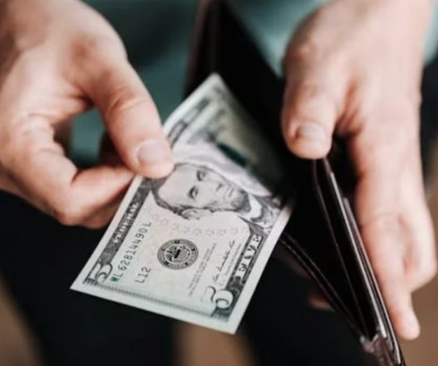 D&oacute;lar abre a la baja en 19.33 pesos al mayoreo