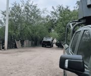 Se registra un fuerte despliegue policiaco por autoridades investigadoras, #SEDENA y #GuardiaEstatal en el Ejido Los Longoria.
