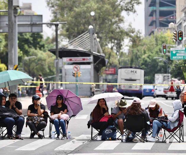 Docentes de la CNTE bloquean Paseo de la Reforma