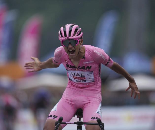 Isaac del Toro ´embiste´ en el Giro de Italia Isaac del Toro ´embiste´ en el Giro de Italia