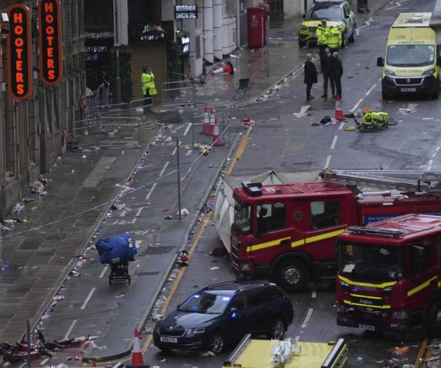 Conductor acusado de atropellar multitud en desfile del Liverpool comparece ante tribunal