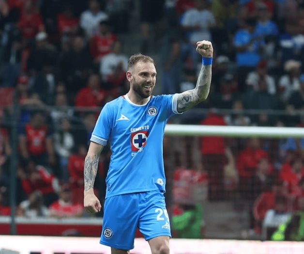 Rotondi pone fin a los rumores sobre su salida de Cruz Azul