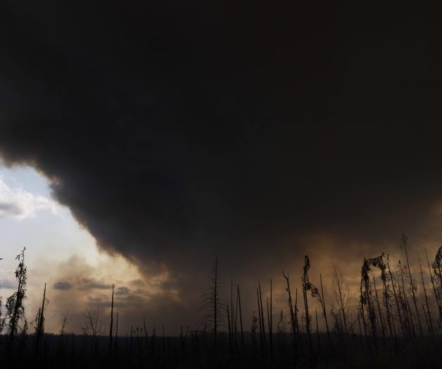 Miles de evacuados en Canadá por incendios forestales Miles de evacuados en Canadá por incendios forestales