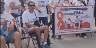 Realizan caminata para crear conciencia sobre la esclerosis múltiple.