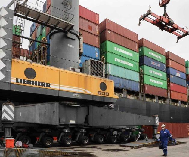 Cámara Nacional de Autotransporte de Carga lanza SOS por retrasos en Puerto de Manzanillo Cámara Nacional de Autotransporte de Carga lanza SOS por retrasos en Puerto de Manzanillo