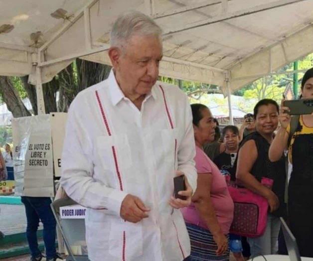 Andrés Manuel López Obrador vota en elección judicial en Palenque, Chiapas