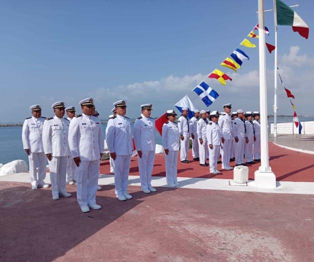 Conmemoran marinos su día Conmemoran marinos su día