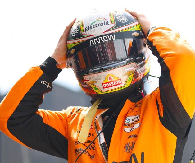 Escala Pato y finaliza séptimo en Detroit Escala Pato y finaliza séptimo en Detroit