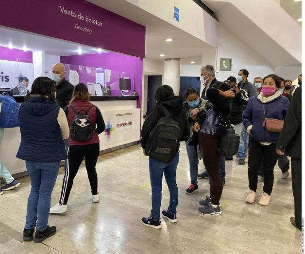 Acusan de sobreventa de boletos de avión Acusan de sobreventa de boletos de avión