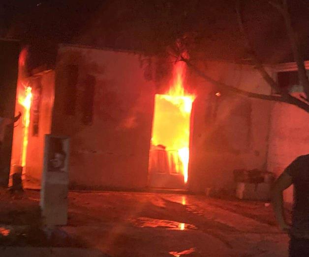 Incendio acaba con patrimonio de una familia Incendio acaba con patrimonio de una familia