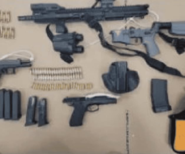 Interceptan a traficantes y confiscan armamento Interceptan a traficantes y confiscan armamento