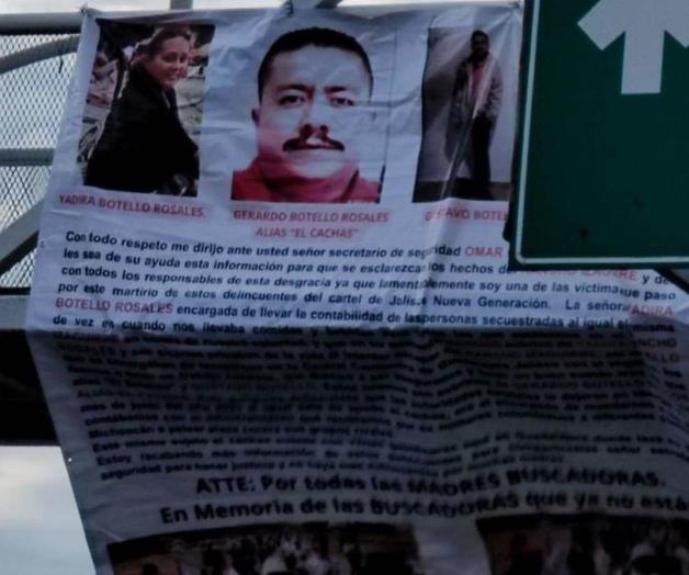 Autoridades de Zapopan aseguran manta con identidades del CJNG en Guadalajara Autoridades de Zapopan aseguran manta con identidades del CJNG en Guadalajara